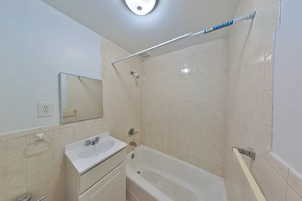 Rented by Platinum Properties | media 31