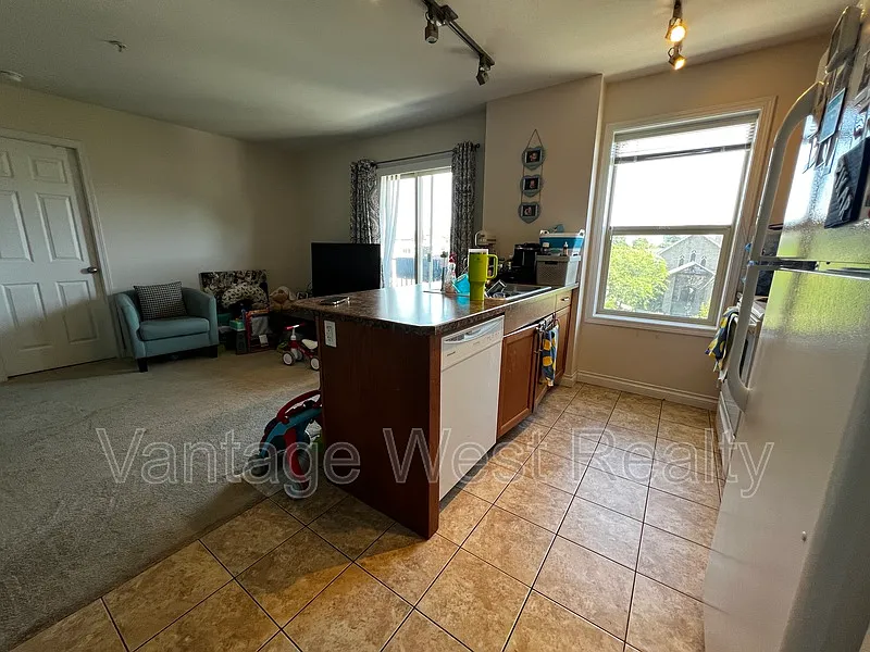 2 bed, 1.0 bath, 710 sqft, $1,850 — Photo 4