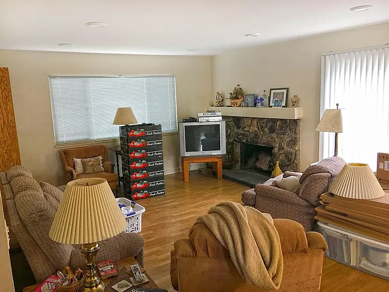 4213 E Croydon Ave — Photo 3