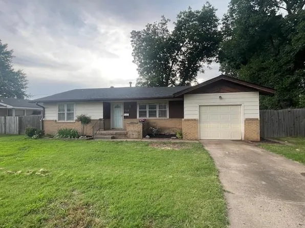 720 N 14th St, Ponca City, OK 74601