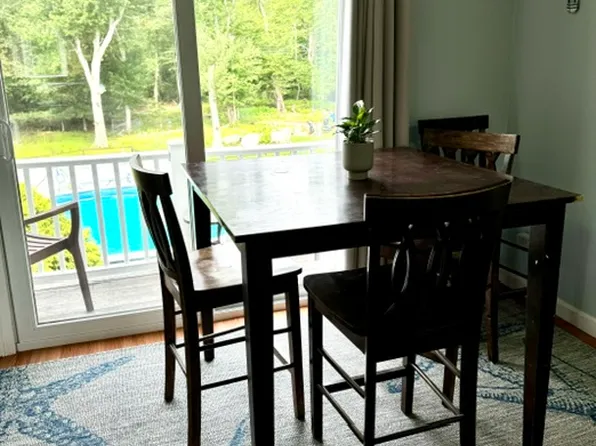 713 Mill St #A, Marion, MA 02738