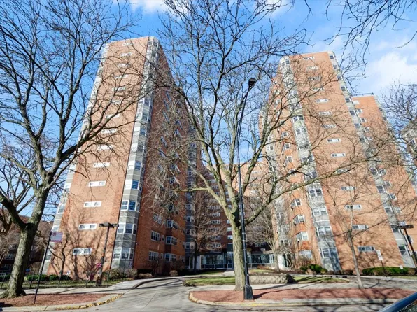 4950 N Marine Dr APT 902, Chicago, IL 60640