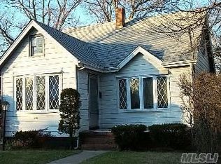 440 Yale Ave, Rockville Centre, NY 11570