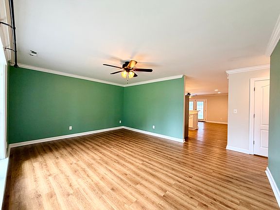 5th image of 488 Cronin Rd