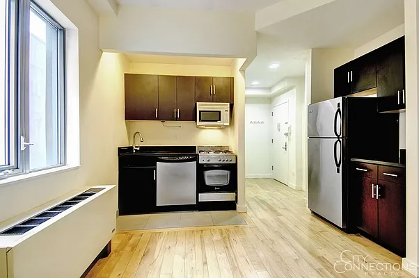 Rented by City Connections Realty | media 12