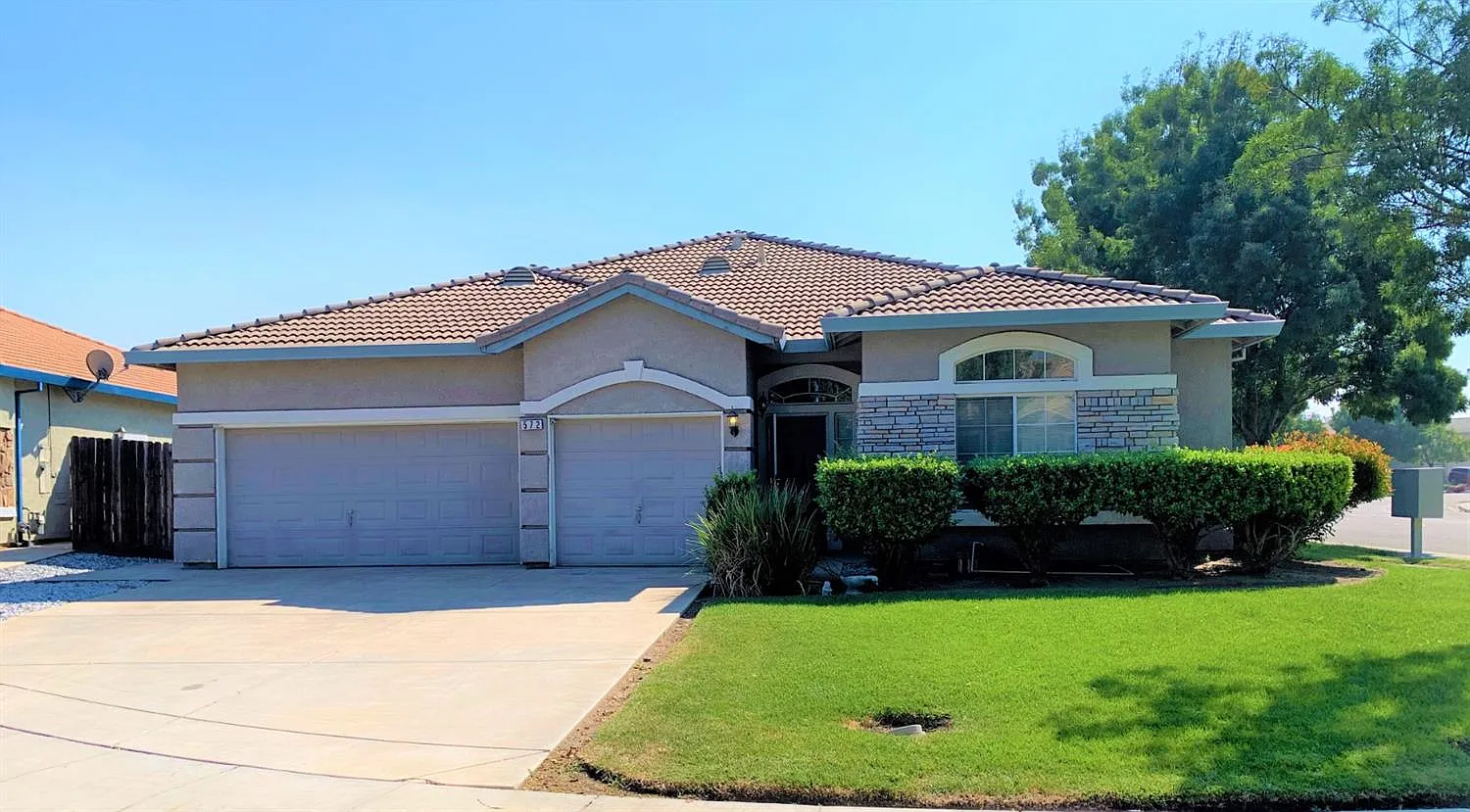 572 Robert Gabriel Ct photo 1