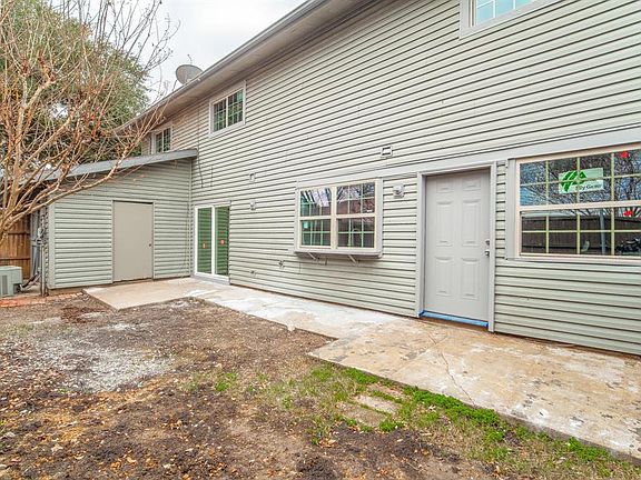 4th image of 743 Baruna Cir