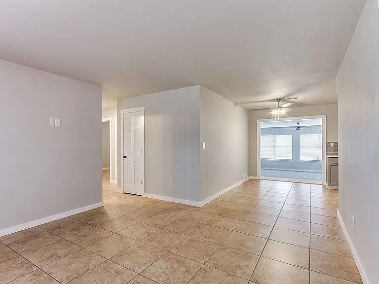 1909 Hardy Dr — Photo 4