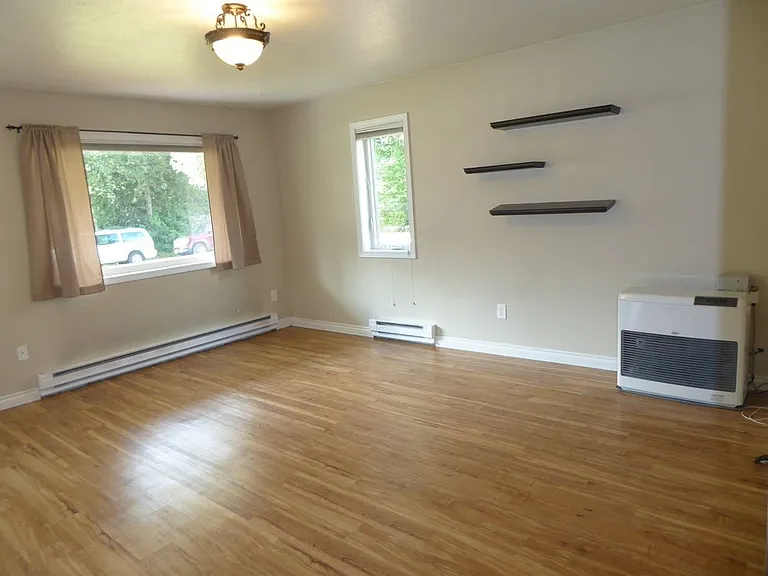 9236 Emily Way — Photo 5