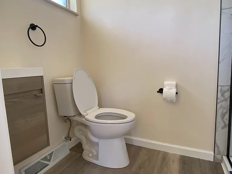 1215 Sunset St — Photo 5