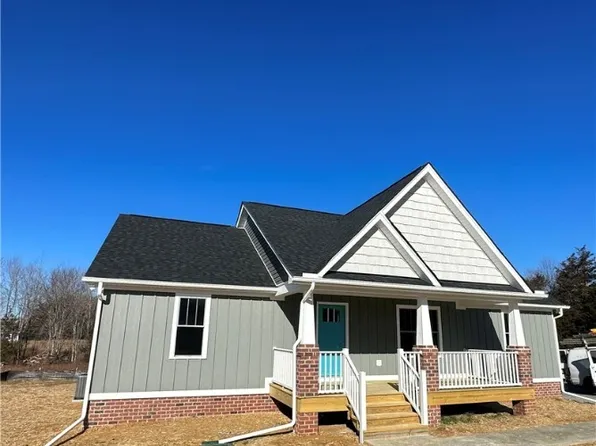 4515 Broad Street Rd, Gum Spring, VA 23065