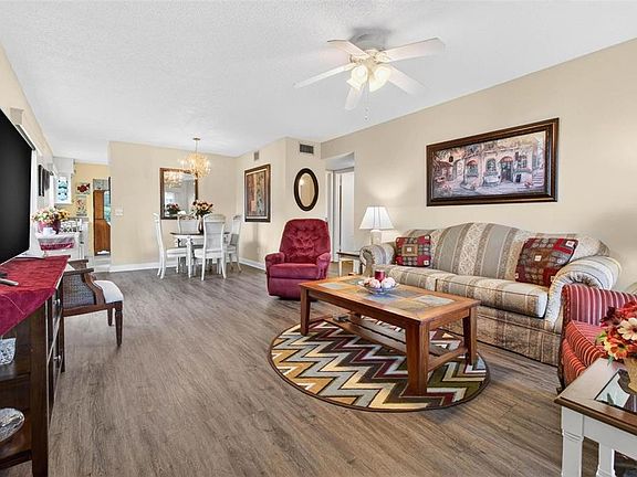 5th image of 2461 Rhodesian Dr APT 51