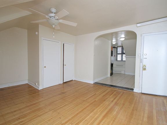 2nd image of 1429 Spruce St #4F