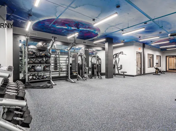 2807 Snyder Avenue image 10 of 23