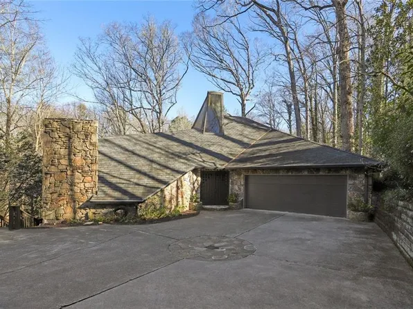 562 Pine Valley Rd SE, Marietta, GA 30067