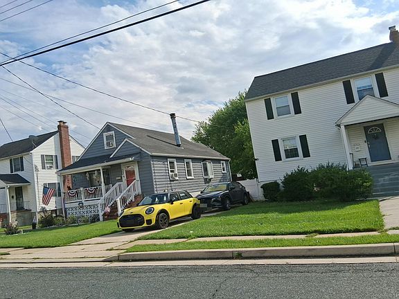 2nd image of 3043 Parktowne Rd