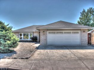 1123 N Modoc Ave, Medford, OR