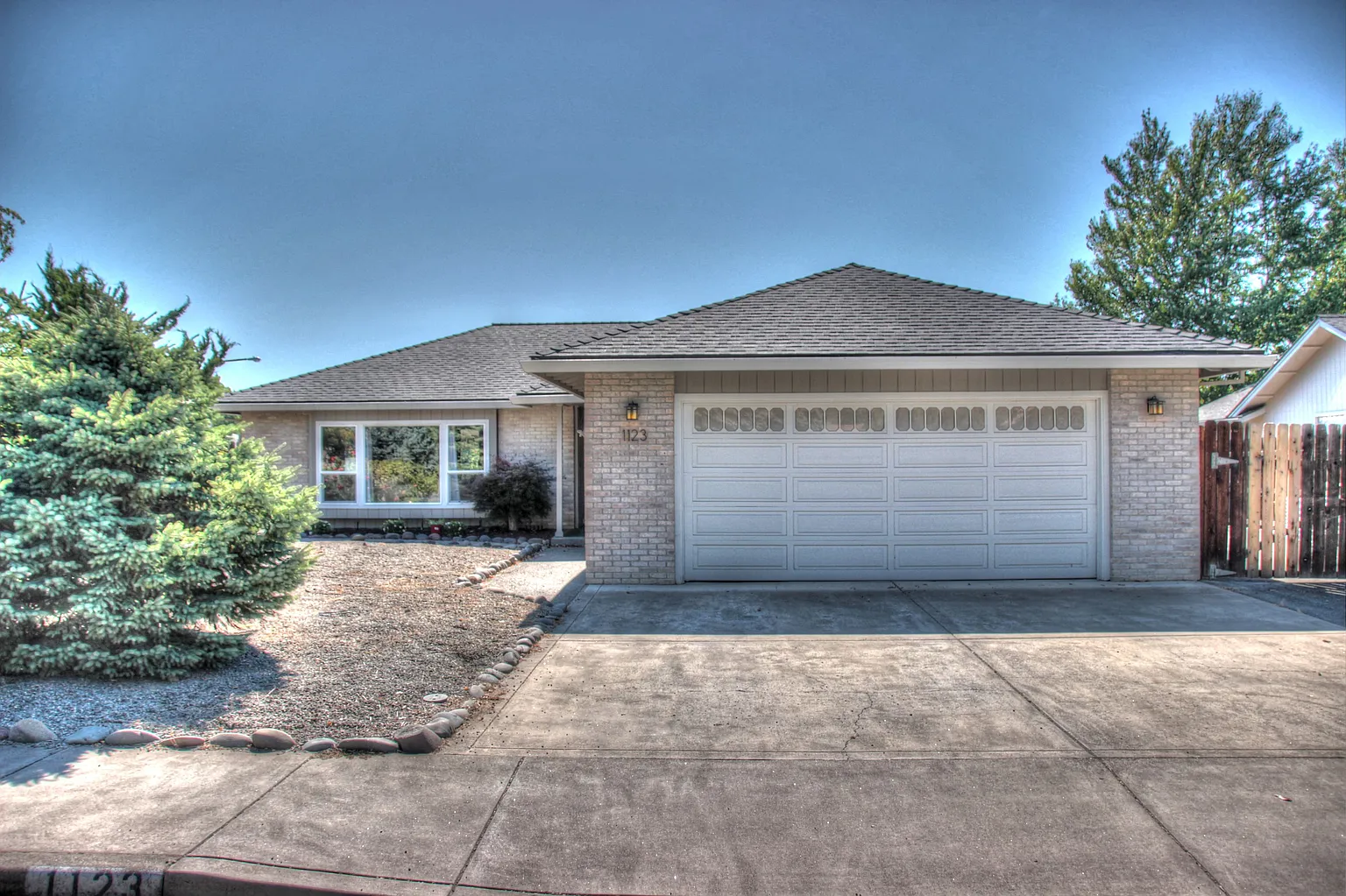 1123 N Modoc Ave photo 1