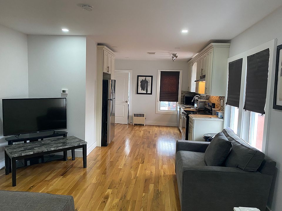 1st image of 1184 E 92nd St #2