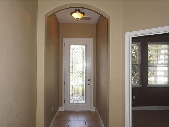 3rd image of 6819 Park Strand Dr