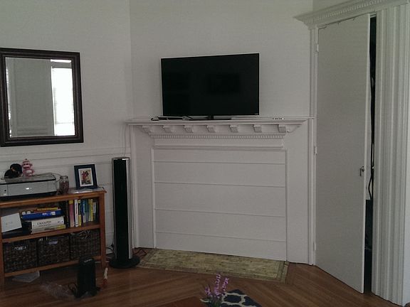 2nd image of 305 Cabot St