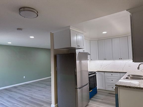 2nd image of 315 E Okeefe St APT 18