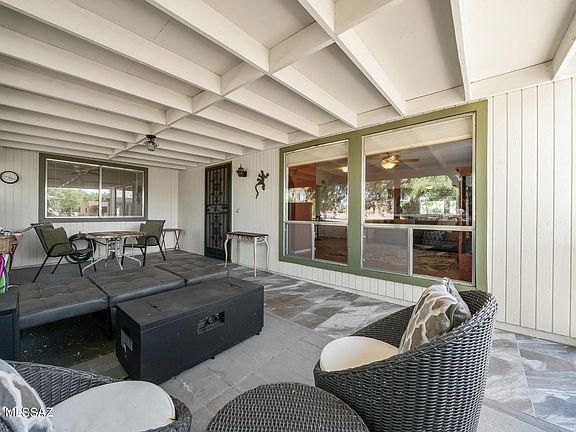 2nd image of 250 W Calle De Las Profetas