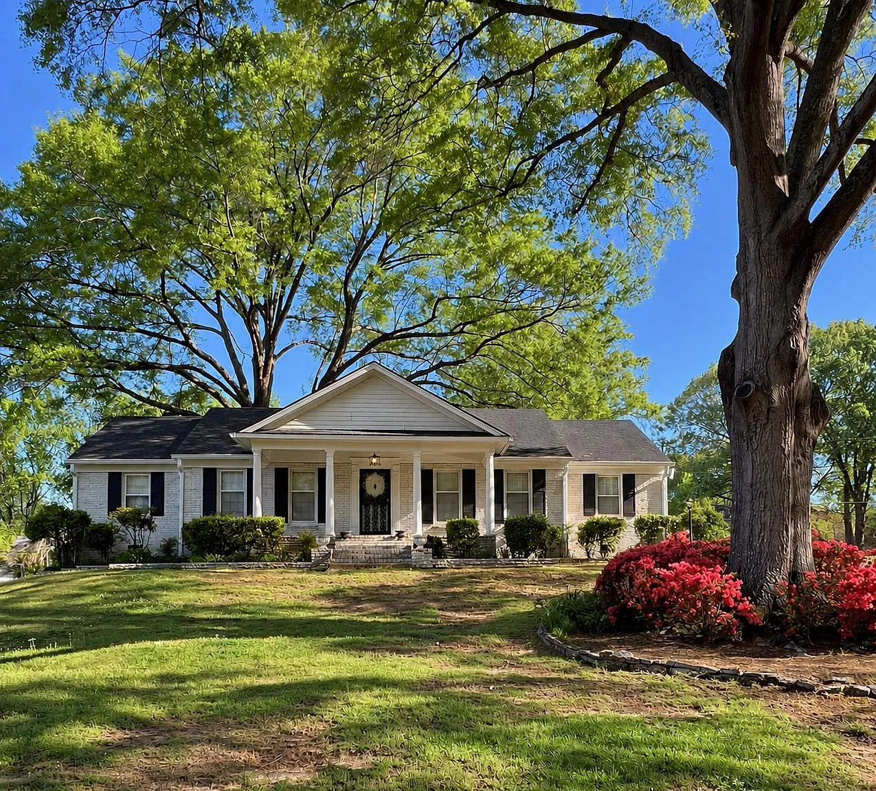 4 bed, 2.5 bath, 2102 sqft, $2,700 — Photo 1