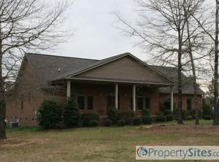 3932 Old Jollystreet Rd, Prosperity, SC 29127