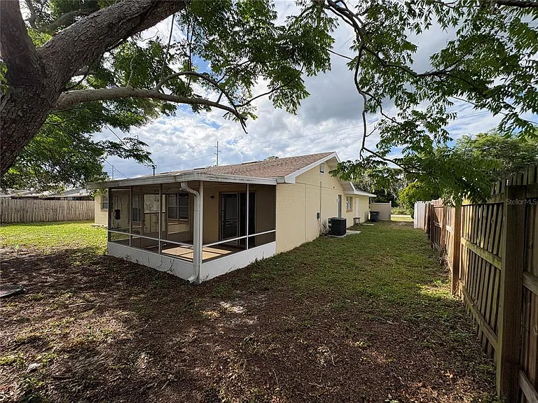 728 Lake Ned Rd — Photo 26