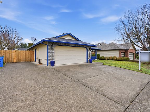 2nd image of 13016 NE 96th Way