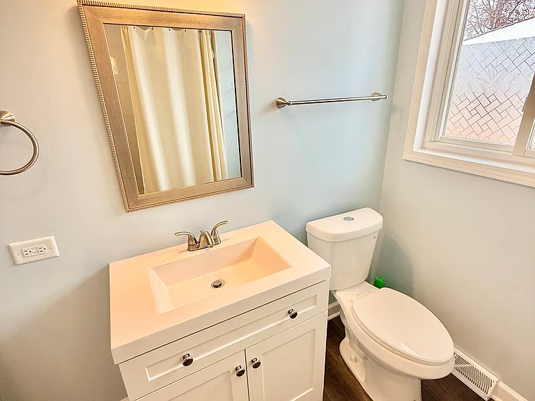 360 W Fremont Ave — Photo 9
