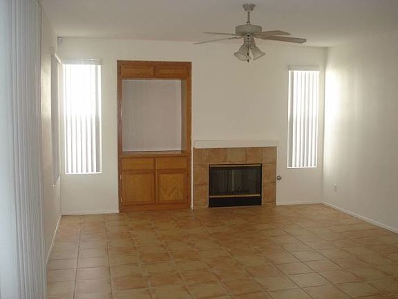 4th image of 30107 Dickens Dr