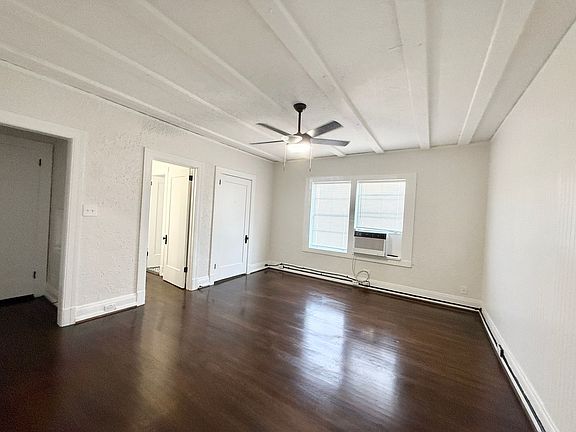 4th image of 3920 Fannin St #F203