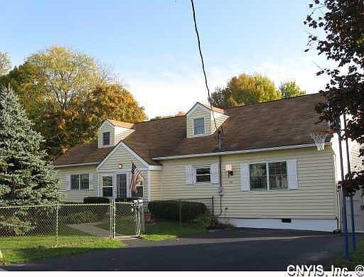 1st image of 107 Beverly Dr