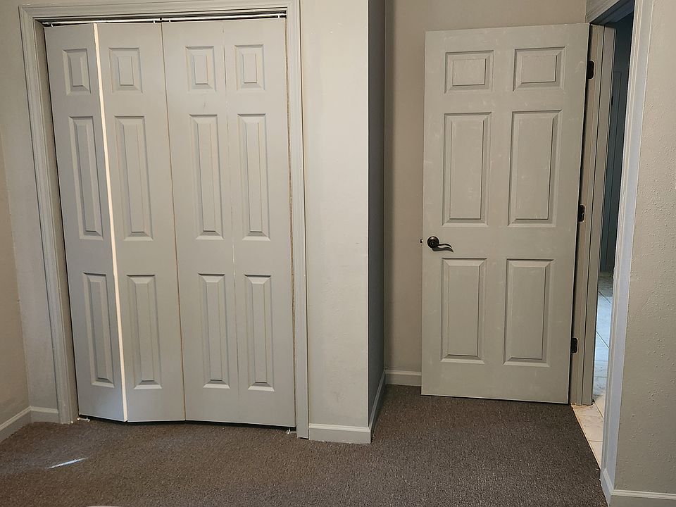 2nd image of 313 Allan Dr #3