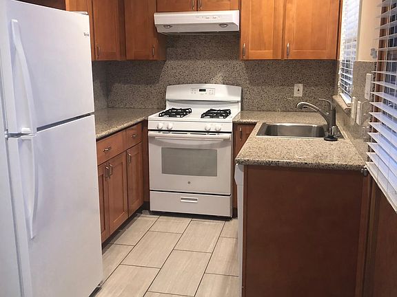 5th image of 30 Lester Ave