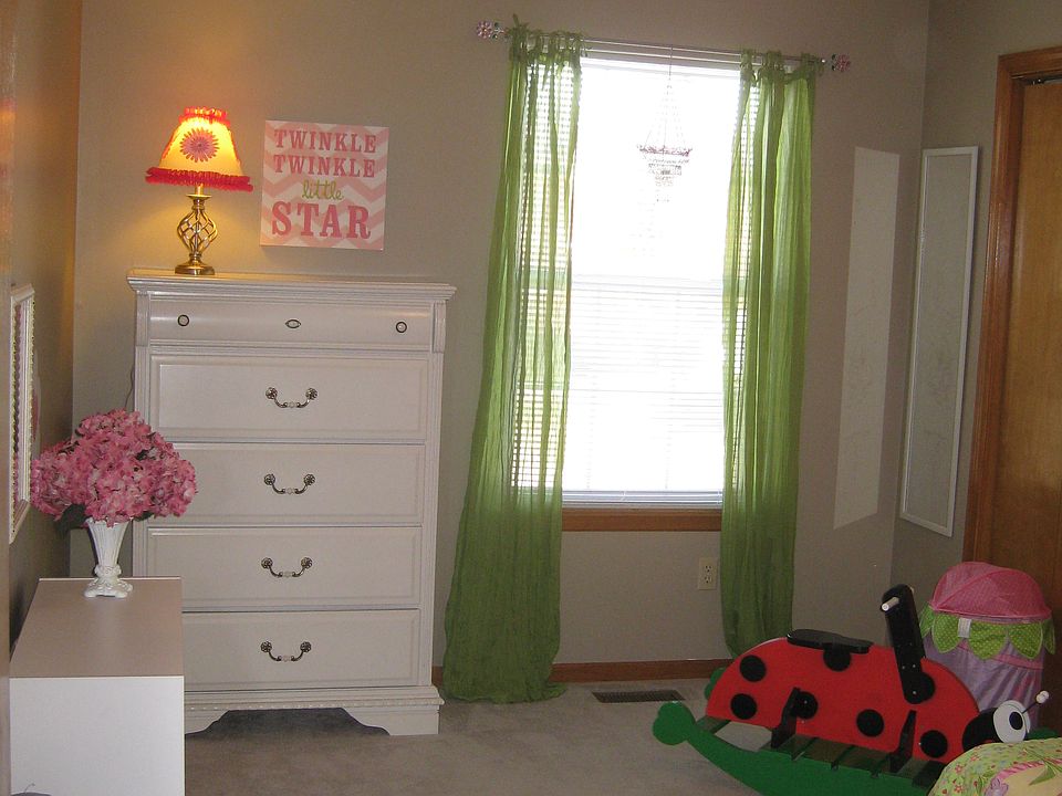 1st image of 2322 NE Maybrook Dr