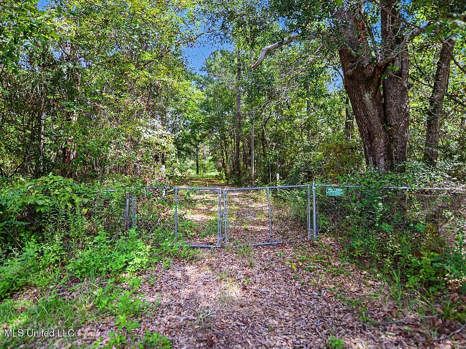 1st image of 21448 Tucker Rd
