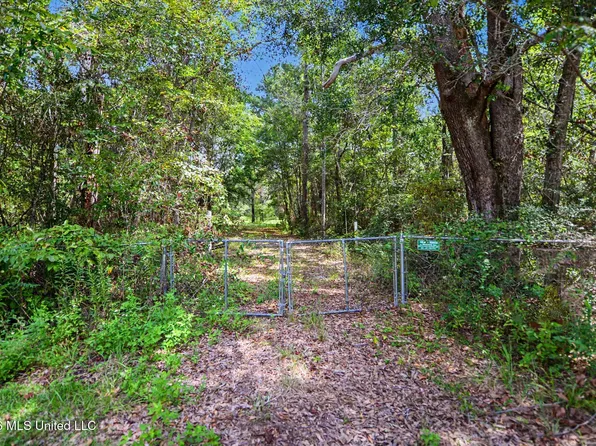 21448 Tucker Rd, Long Beach, MS 39560