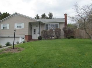 21 Drumlins Ter, Syracuse, NY 13224