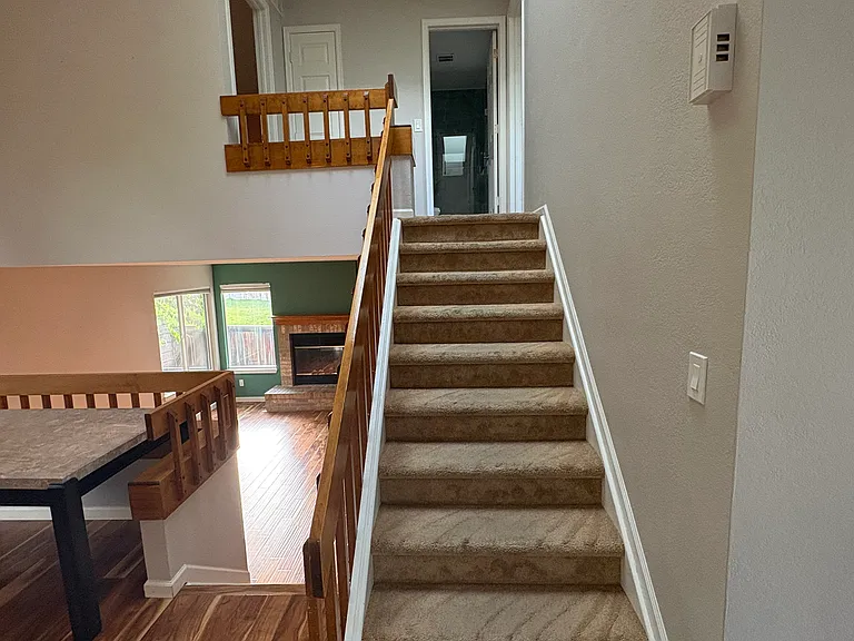 1370 Knollwood Way — Photo 9
