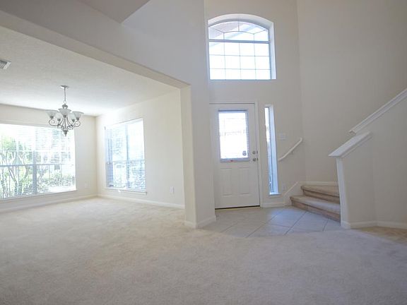 3rd image of 5806 Horse Prairie Dr