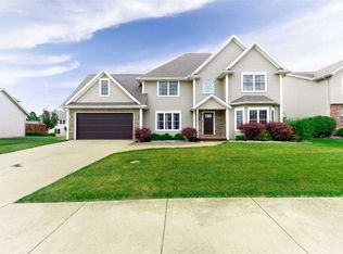 712 S Breckenridge Dr, Dunlap, IL 61525