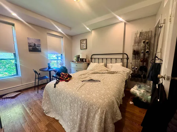 997 Bergan Street image 1 of 4