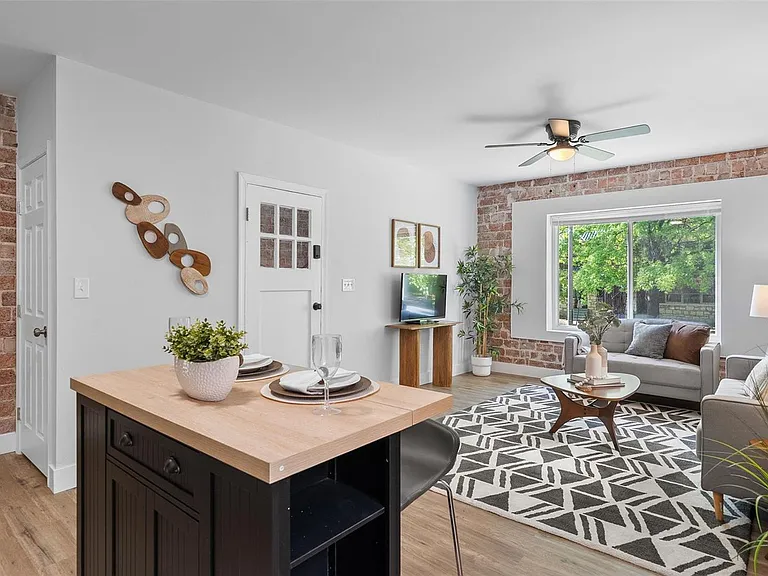 5303 Bancroft Ave #2W — Photo 4