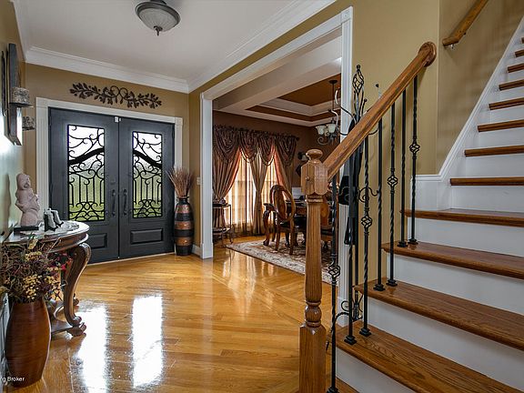 5th image of 1026 Windsor Dr