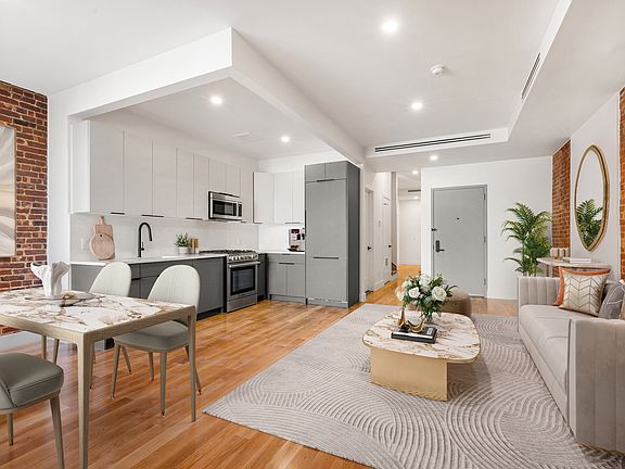 4th image of 59 W 70th St Unit Penthouse