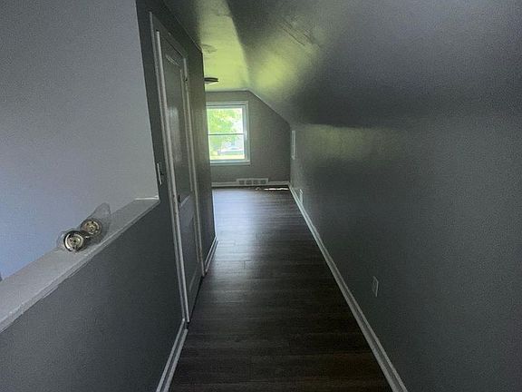 4th image of 8284 Greenview Ave
