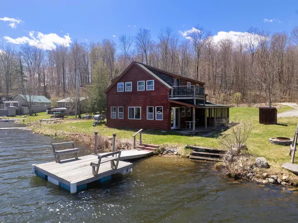 24 West Shore Drive, Tinmouth, VT 05773